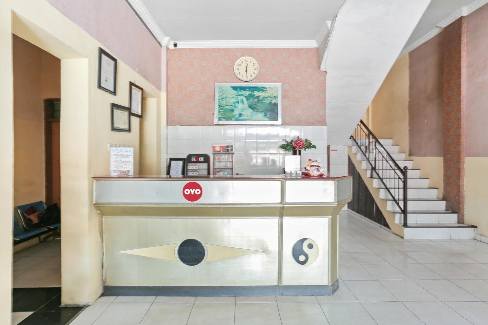 Oyo 93046 Hotel Fortuna Parepare Exterior foto